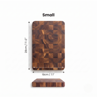 Small acacia cutting board dimensions: 28 x 18 cm (11 x 7 in)
